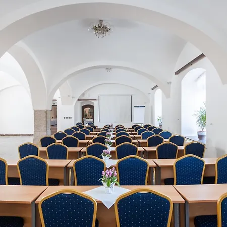 Floret 3* Pruhonice