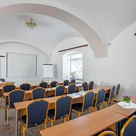 Floret Hotel
