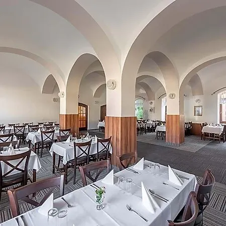 Hotel Floret Pruhonice