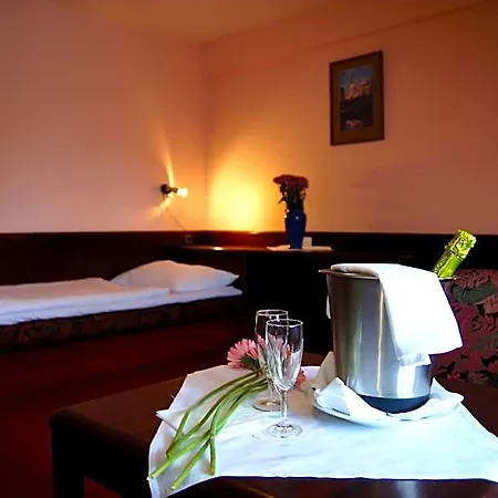 Floret Hotel Pruhonice